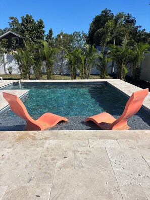 Ulkouima-allas, lämmitetty uima-allas