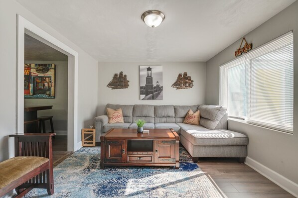 Smart TV - Perfect Beach Getaway for 5! Steps to the Sand! (Hampton)