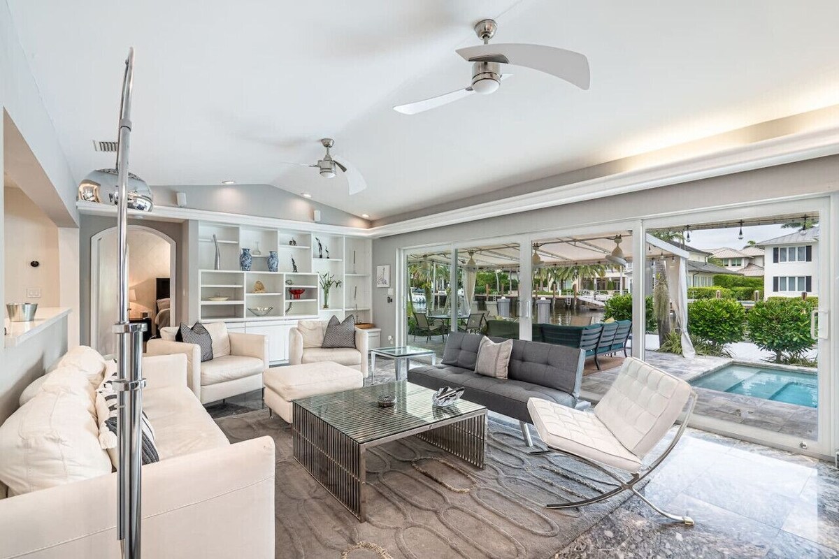 Casa Flamingo - Intracoastal Front w/ Heated Pool & 75 ft Dock