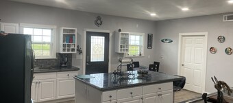 Captains Quarter/ canal front, private pool, dock for two boats.  