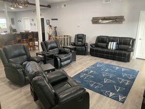 Interior - Captains Quarter/ canal front, private pool, dock for two boats. (Aransas Pass)