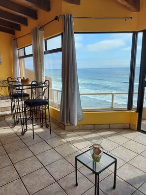 Dining - EXCELLENT UNOBSTRUCTED OCEAN VIEWS AND BEACH ACCESS!! (San Antonio del Mar)