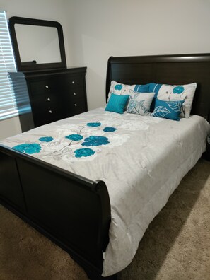 4 habitaciones, tabla de planchar con plancha y wifi gratis 