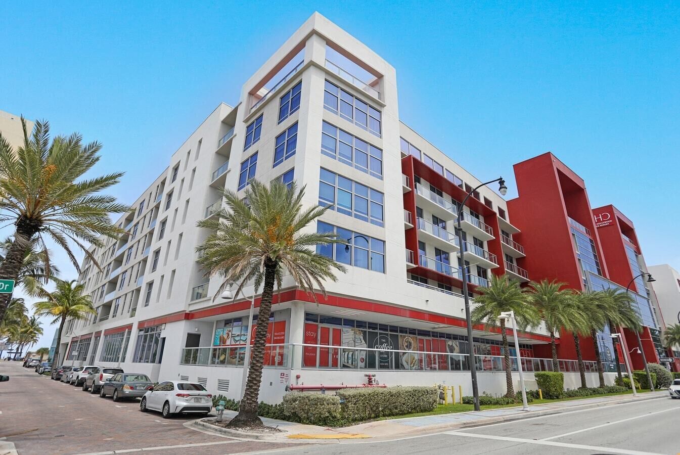CH Luxury Condo, Enjoy the Ocean Breeze-CS11