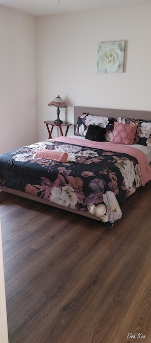 4 Schlafzimmer, Schreibtisch, kostenloses WLAN, Bettwäsche