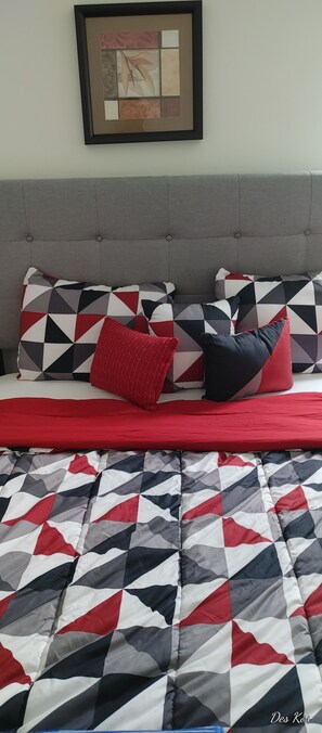 4 bedrooms, desk, free WiFi, bed sheets