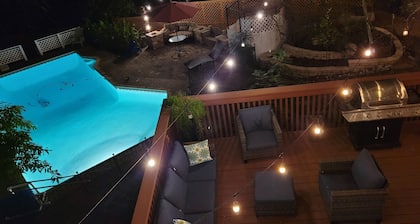 Private Austin Oasis, sleeps 10+, 4 Rooms, Game, Campfire, Playscape, Pool, Tent