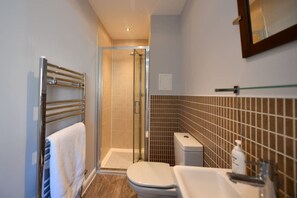 Towels - Troon Executive Apartment (Troon)