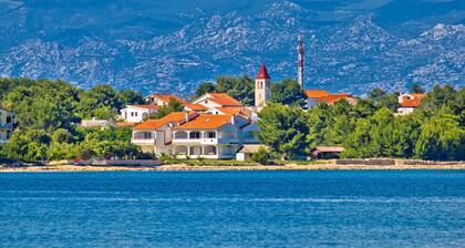 Apartment Basic 1, Vir, Croatia