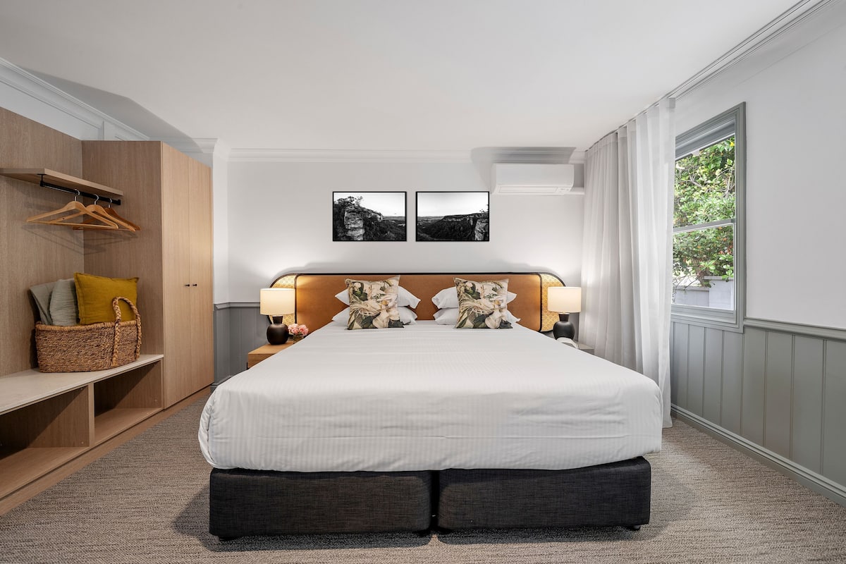 lorikeet suite | minibar, desk, laptop workspace, iron/ironing board