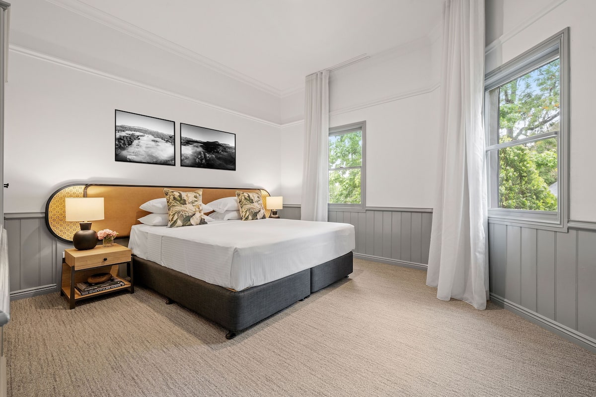 lorikeet suite | minibar, desk, laptop workspace, iron/ironing board