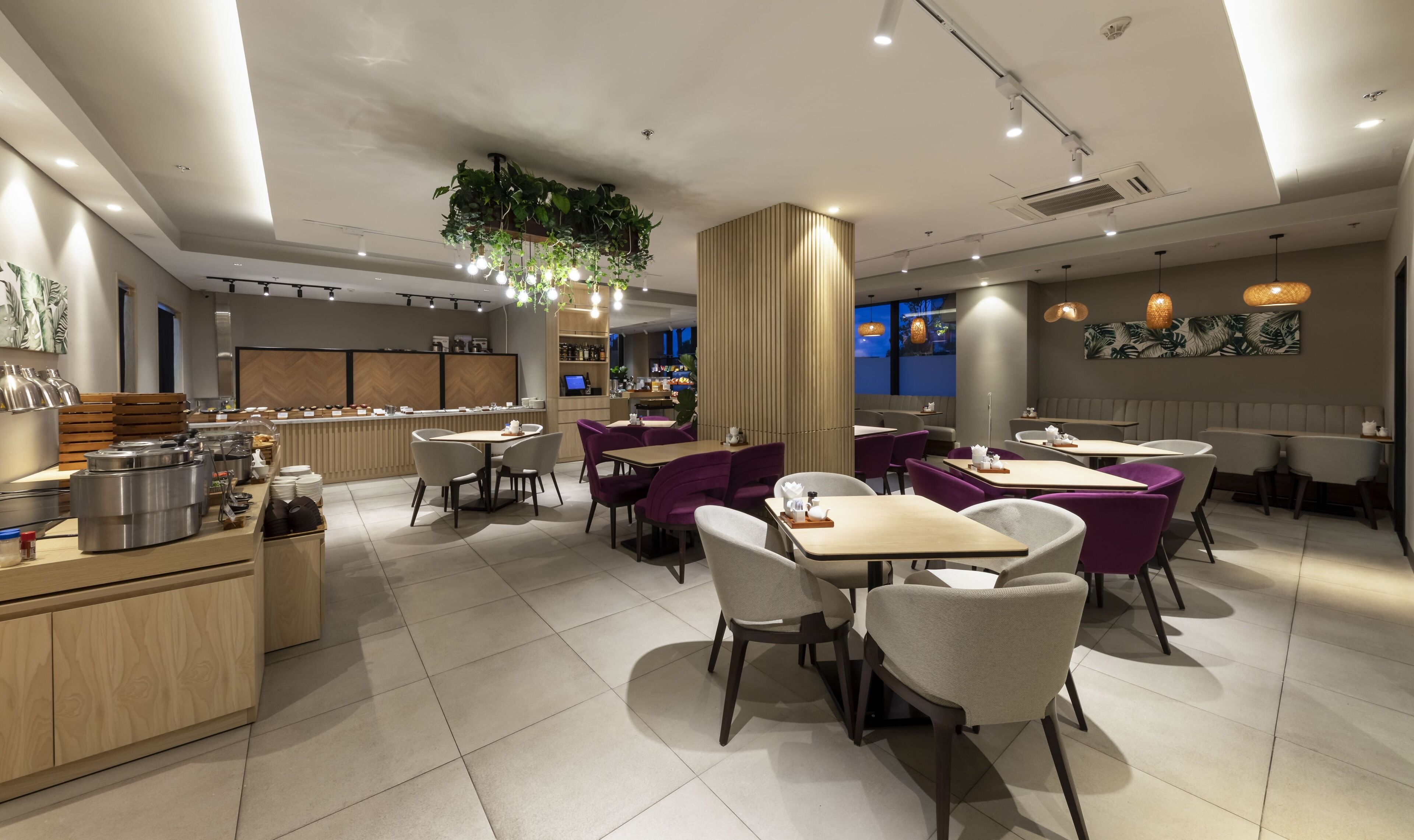 Tägliches Frühstücksbuffet gegen Gebühr