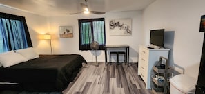 1 habitación, escritorio, tabla de planchar con plancha y wifi gratis 