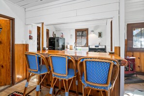 Fridge, microwave, oven, stovetop - Walking distance to Lake and Village! Back patio with barbecue, fully fenced yard! (Big Bear Lake)