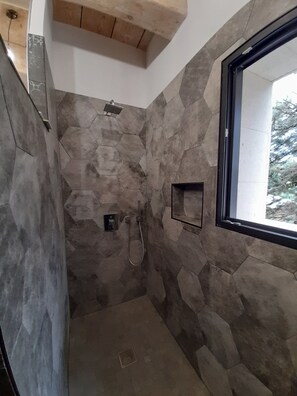 Bathtub