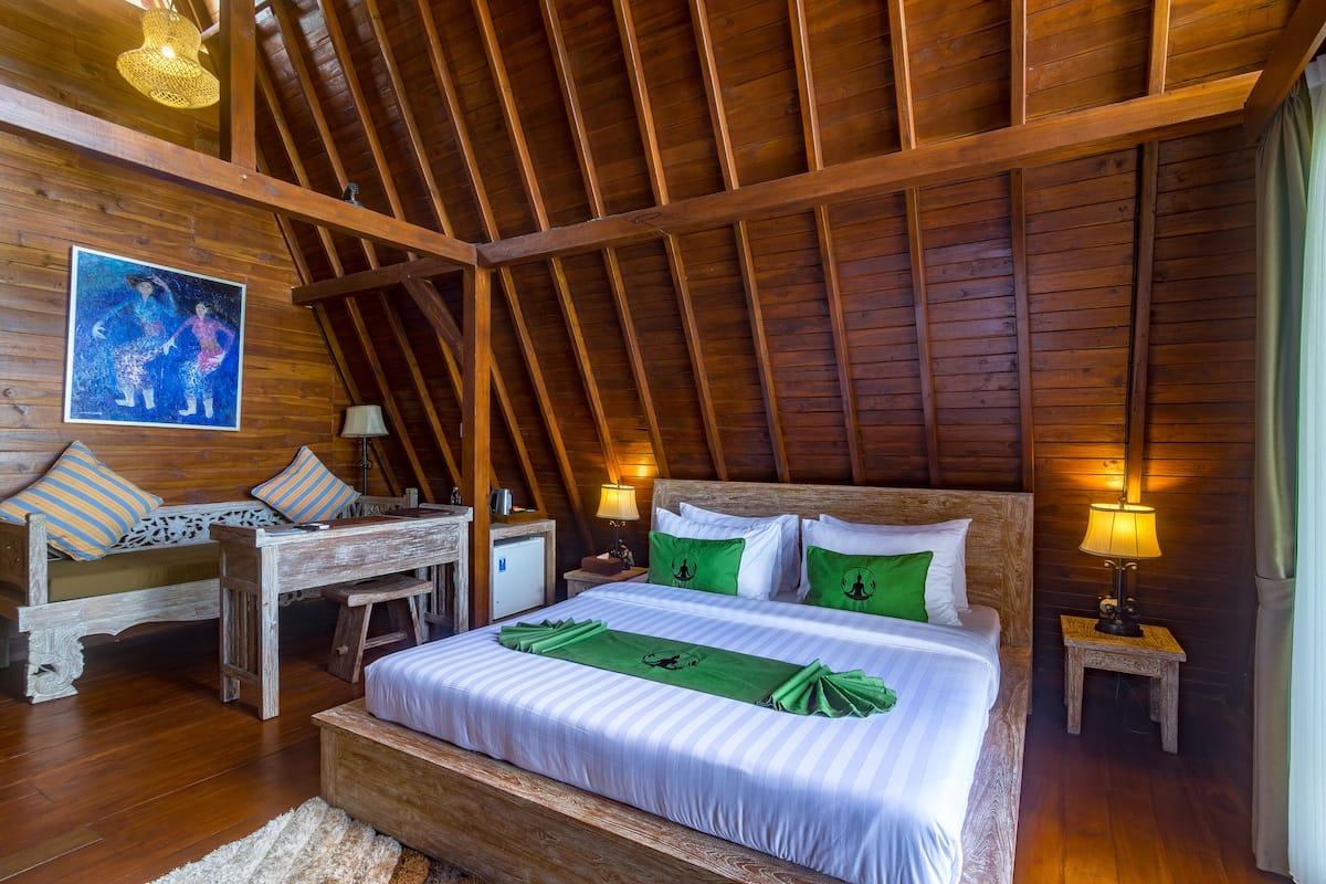 Double Room | Minibar, desk, iron/ironing board, free WiFi