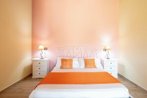 2 chambres, fer et planche Ă repasser, Wi-Fi gratuit, draps fournis