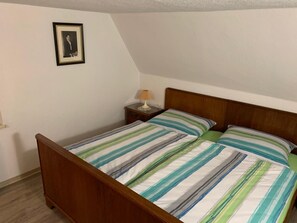 2 dormitorios, cuna de viaje, wifi y ropa de cama