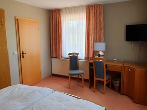 Unclassified image, 2 of 25, button