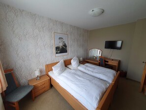 Unclassified image, 3 of 22, button