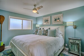 1 bedroom, in-room safe, iron/ironing board, free WiFi
