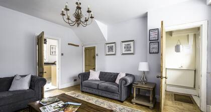 The cottage is a short walk to the Station, with trains to Liverpool / chester,