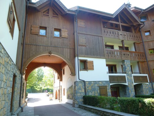 T3 Apartment in Samoëns center with terrace and garage