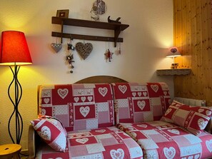 Interior - Beautiful Central Apartment with Terrace in the Heart of Samoëns (Samoëns)