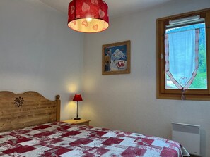 3 bedrooms - Beautiful Central Apartment with Terrace in the Heart of Samoëns (Samoëns)