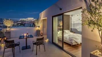 Panoramic Studio | 1 bedroom, premium bedding, memory-foam beds, minibar