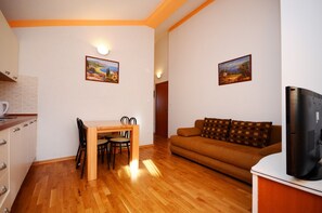 Apartment, 1 Queen Bed with Sofa bed | Interior