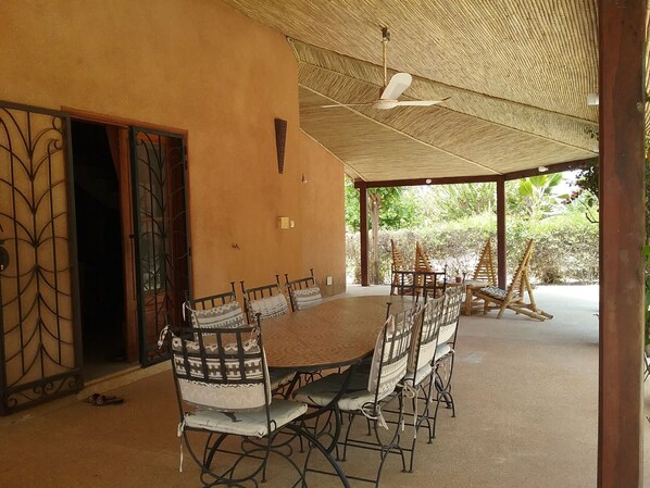 Outdoor dining