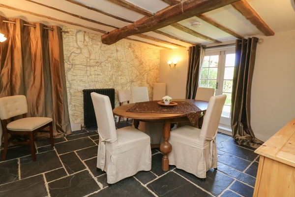 Cottage | Interior