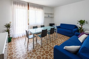 Living area - Quiet apartment near the beach (Venezia)