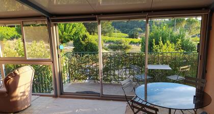 Logement Dans Mas au Milieu des Vignes