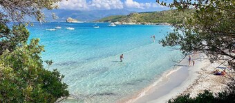 Appartement à 200m de la plage avec parking au cœur de saint Florent!