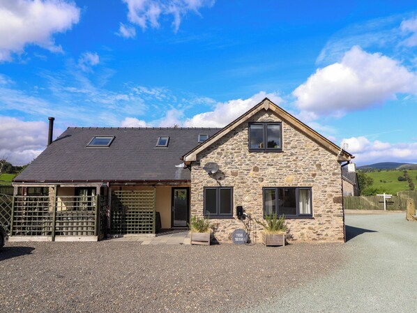 Exterior - Y Stabl (the Stable (Oswestry)