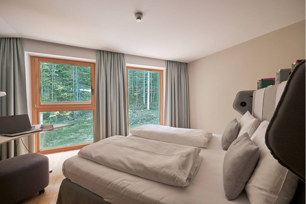 Chambre Double Confort (Waldzimmer rollstuhlgerecht) | Vue de la chambre