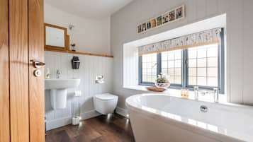 高级套房, 独立浴室, 庭院景观 (Suite ) | 浴室