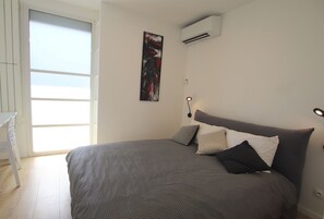 2 chambres, fer et planche à repasser, Wi-Fi gratuit, draps fournis