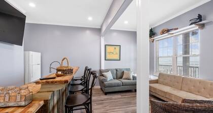 Fort Morgan Marina 2 | 1BR Waterfront Condo | Bay View