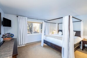 2 bedrooms, iron/ironing board, free WiFi, bed sheets - Riverside Dream | Short Walk to Main Street & Hike (Telluride)