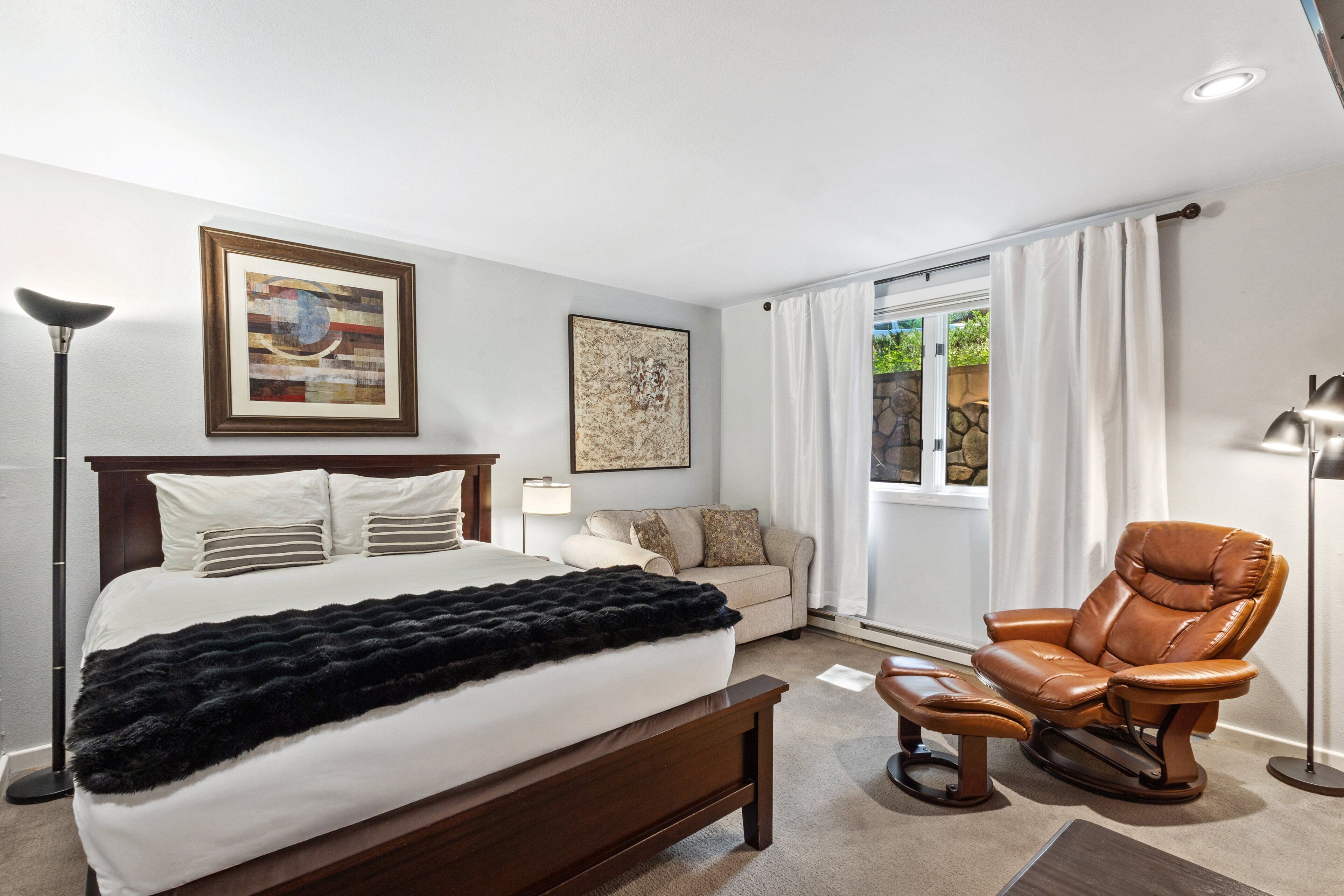 2 dormitorios, tabla de planchar con plancha, wifi gratis y ropa de cama