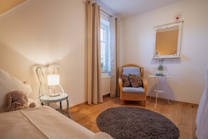 2 Schlafzimmer, Reisekinderbett, Internetzugang