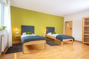 ملاءات للفراش لا تسبب الحساسية وطراز فريد لكل وحدة ومكتب