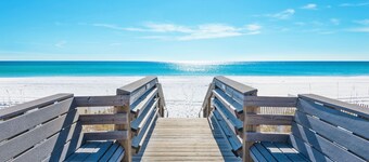 Pet Friendly Home-Close 2 Beach-Comm Amenities Inc