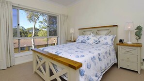 4 bedrooms, free WiFi, bed sheets