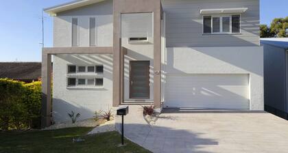 Ocean View Oasis at Fingal Bay