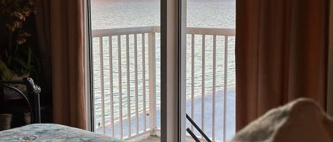 4 dormitoris, planxa i posts de planxar, wifi i roba de llit