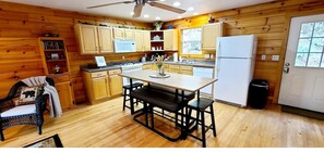 Private kitchen - 5★Bryson City Private Treetop Cabin w/Hot Tub, Firepit & only 15mins to Downtown (Bryson City)